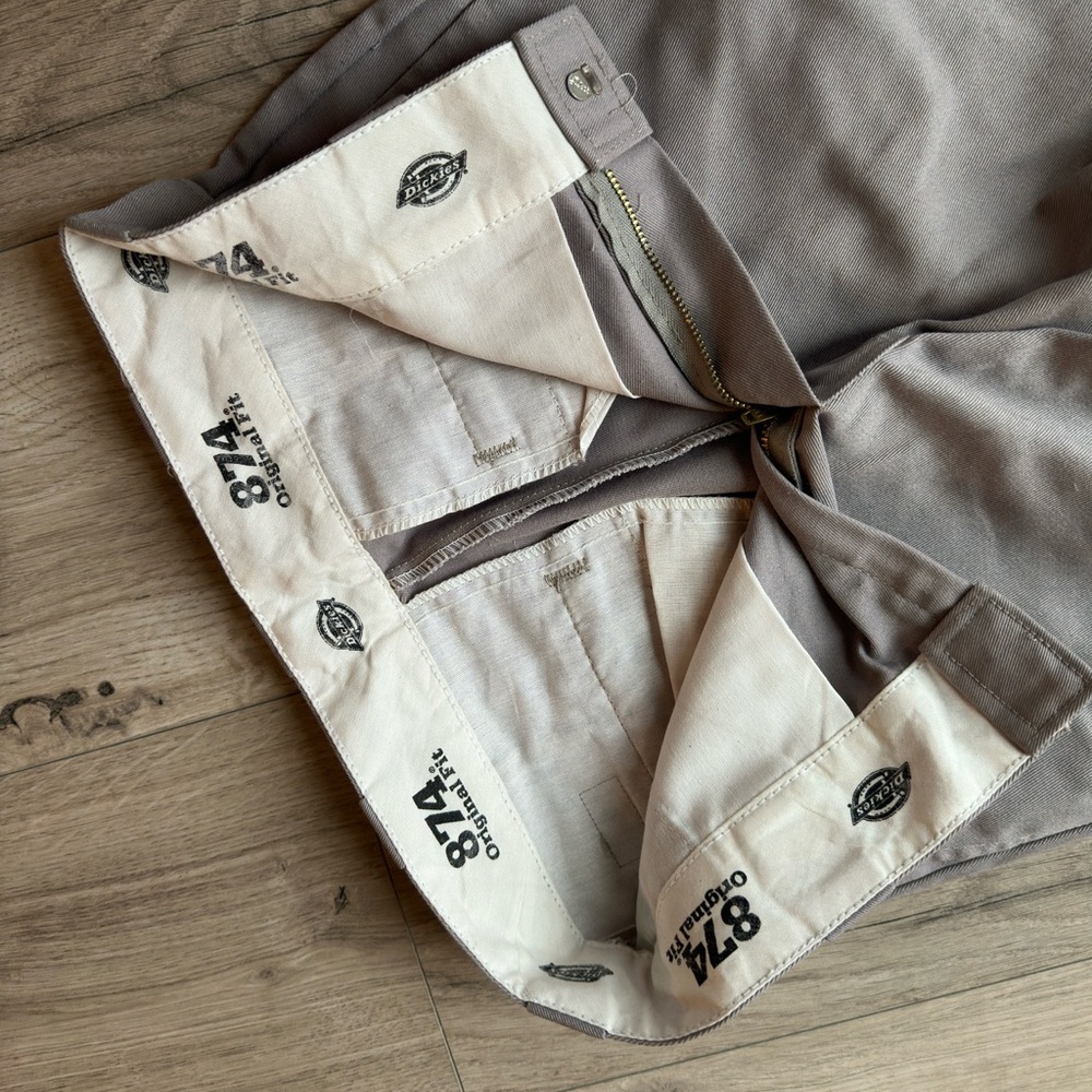 Madison Beer Dickies 874 pants